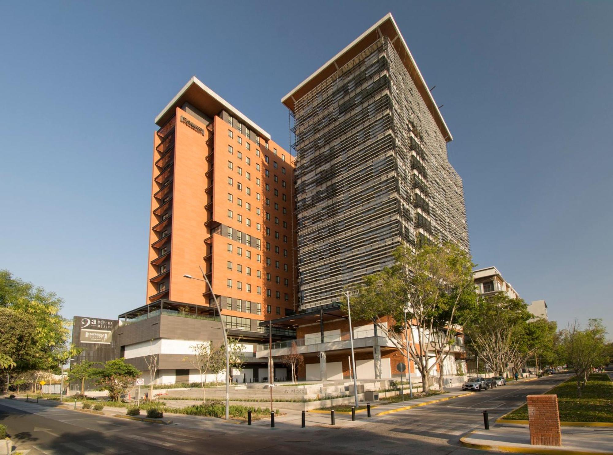 Staybridge Suites - Guadalajara Novena By Ihg Esterno foto