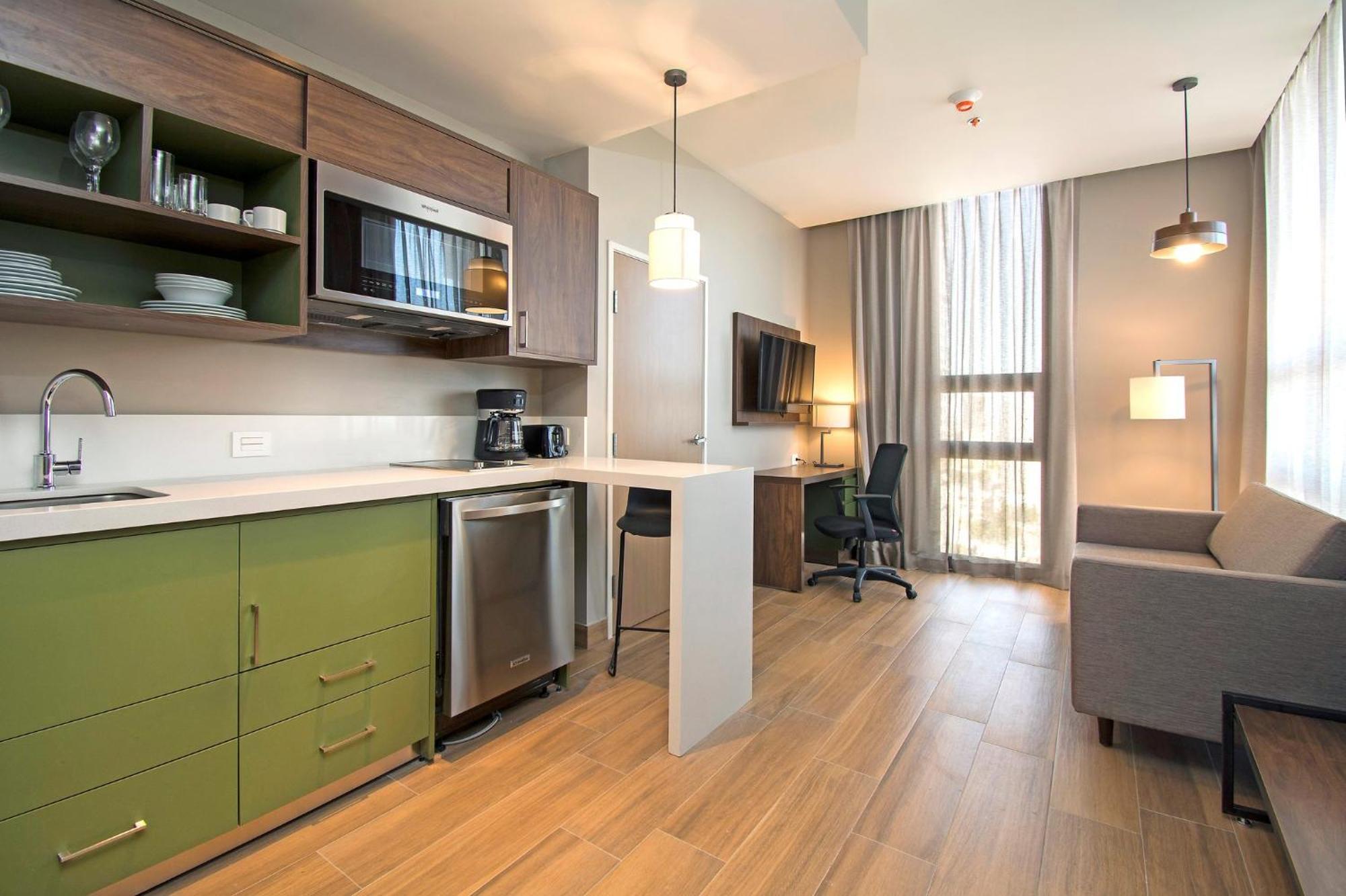 Staybridge Suites - Guadalajara Novena By Ihg Esterno foto