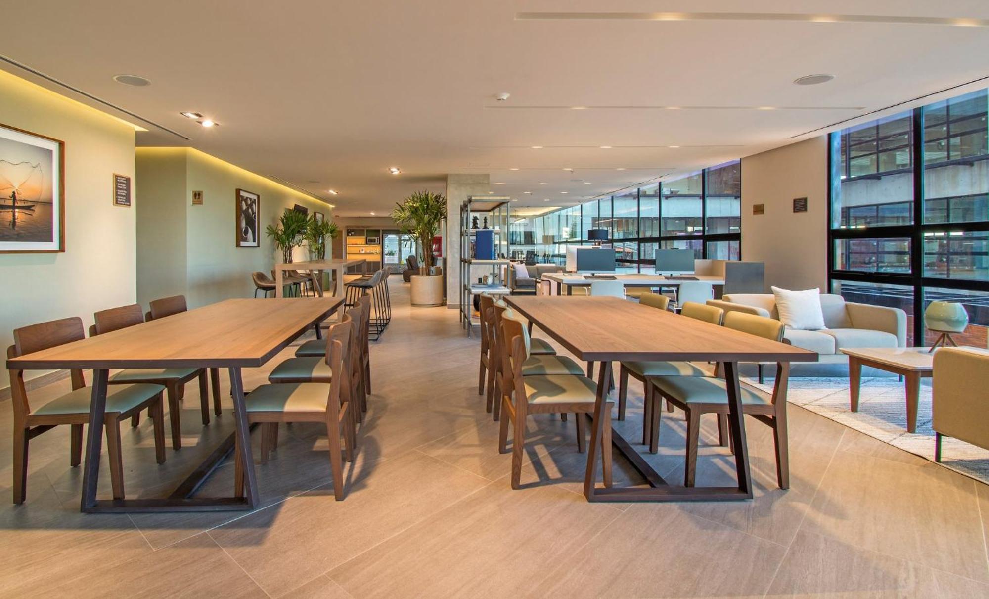 Staybridge Suites - Guadalajara Novena By Ihg Esterno foto